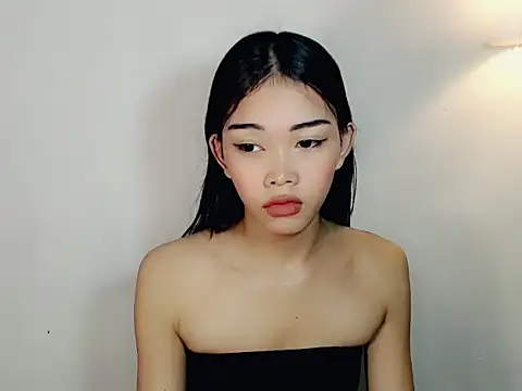 holyakiesha online show from 11.28.25