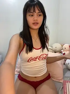 Snapshot of DriveMeCrazy18 chatting on 09.29.25 DriveMeCrazy18 online show from 09.29.25