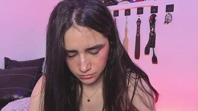 elowen halley1 online show from 01.31.26