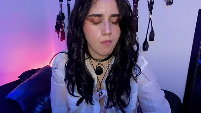 Snapshot of elowen_halley1 chatting on 03.09.26 elowen halley1 online show from 03.09.26