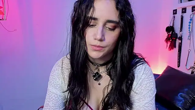 Snapshot of elowen_halley1 chatting on 03.13.26 elowen halley1 online show from 03.13.26