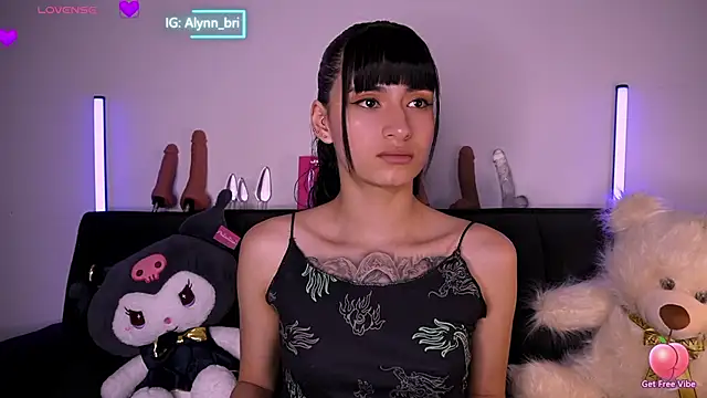 Snapshot of Alynn_Bri_ chatting on 03.02.26 Alynn Bri online show from 03.02.26