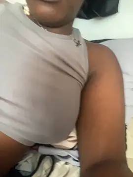 bybey18 online show from 10.14.25