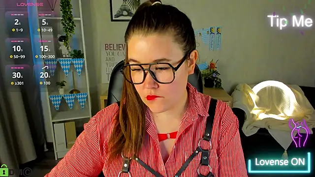 Snapshot of Tara_Torres chatting on 10.01.25 Tara Torres online show from 10.01.25