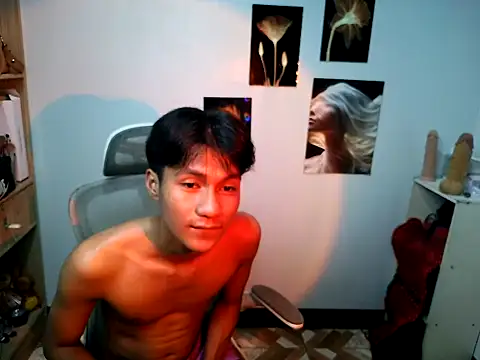 YourAsian Cummer online show from 04.23.26