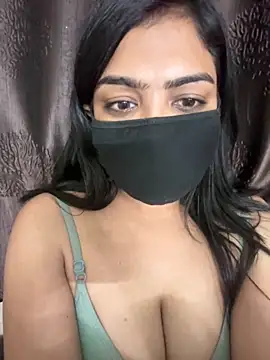 Snapshot of Theindian_Barbie chatting on 10.25.25 Theindian Barbie online show from 10.25.25