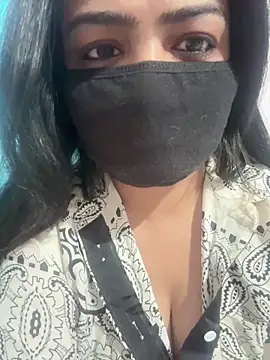 Snapshot of Theindian_Barbie chatting on 12.18.25 Theindian Barbie online show from 12.18.25