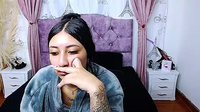 Wendy-13 online show from 10.21.25