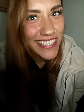 Snapshot of SlimBellaa chatting on 09.16.25 SlimBellaa online show from 09.16.25