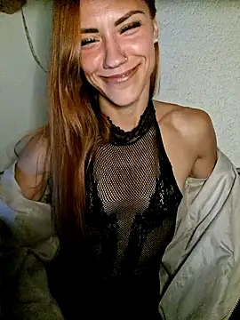 Snapshot of SlimBellaa chatting on 09.20.25 SlimBellaa online show from 09.20.25