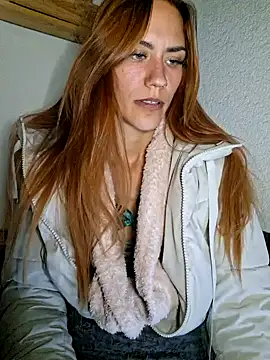 Snapshot of SlimBellaa chatting on 09.26.25 SlimBellaa online show from 09.26.25