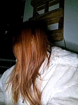 Snapshot of SlimBellaa chatting on 10.03.25 SlimBellaa online show from 10.03.25