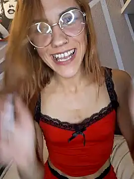 Snapshot of SlimBellaa chatting on 10.15.25 SlimBellaa online show from 10.15.25