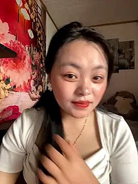 Julia-Elsa online show from 10.03.25