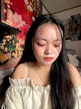 Julia-Elsa online show from 10.12.25