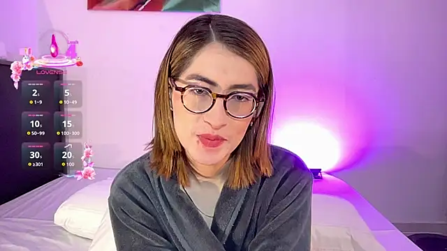 rousseblossom online show from 09.18.25