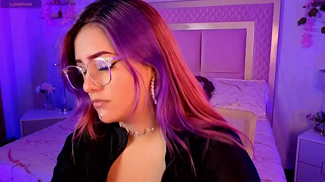 AlanaOdison online show from 11.10.25