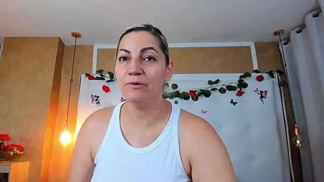 Heidy milf online show from 02.16.26