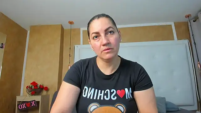 Snapshot of Heidy_milf chatting on 06.26.26 Heidy milf online show from 06.26.26