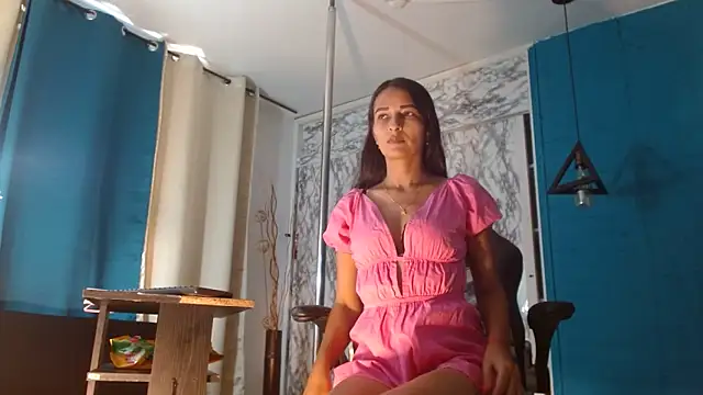 Snapshot of hanna_mooreee chatting on 09.12.25 hanna mooreee online show from 09.12.25