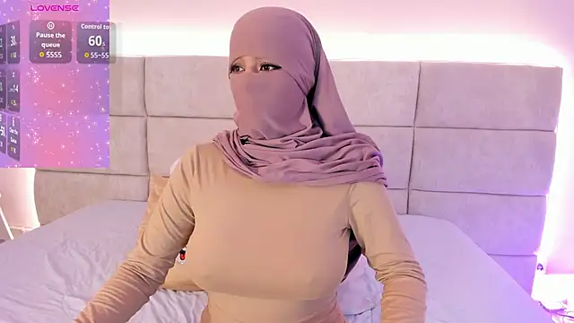  Nadiaa online show from 12.03.25