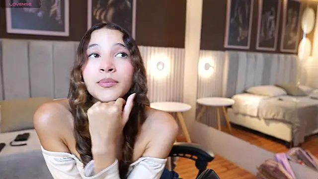 pinkloly online show from 10.09.25