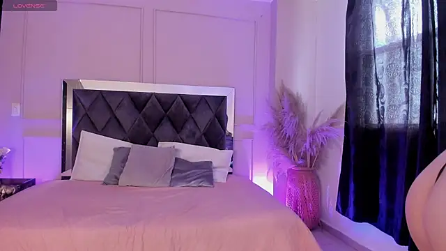 sweet tamara  online show from 10.25.25