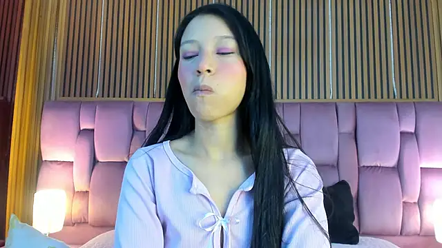 Sophie Calloway online show from 11.25.25