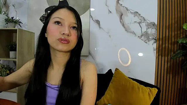 Sophie Calloway online show from 11.26.25