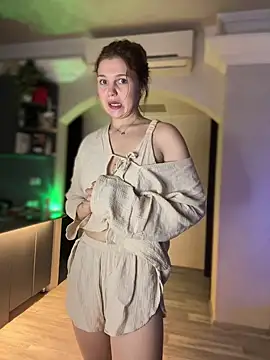 Emaline Fane online show from 04.04.26