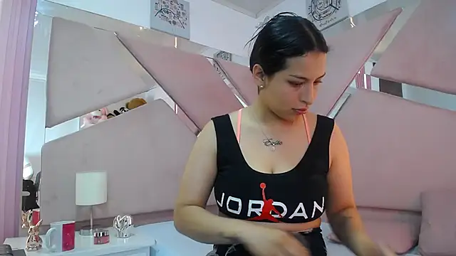 Mia garcia28 online show from 10.17.25