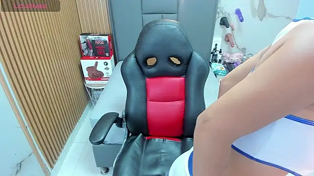 Isisleroy1 online show from 03.11.26