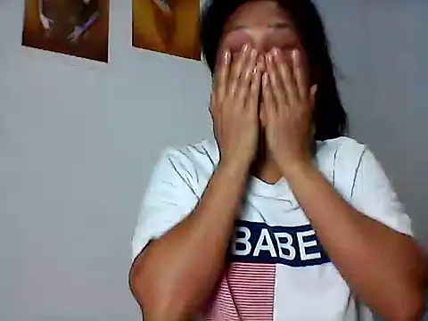 nhayasquirt online show from 10.08.25