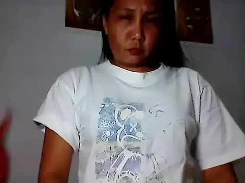 nhayasquirt online show from 11.25.25