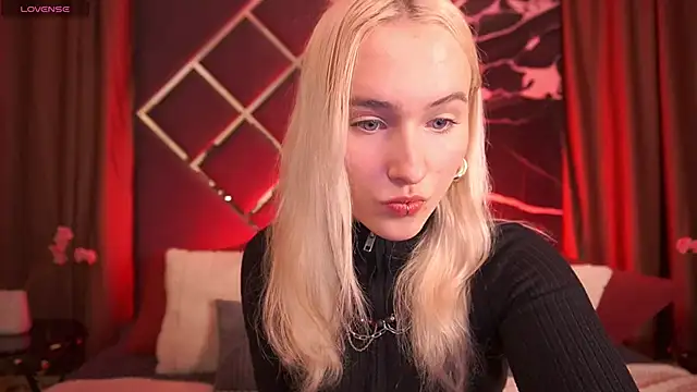 LilElfie online show from 02.16.26