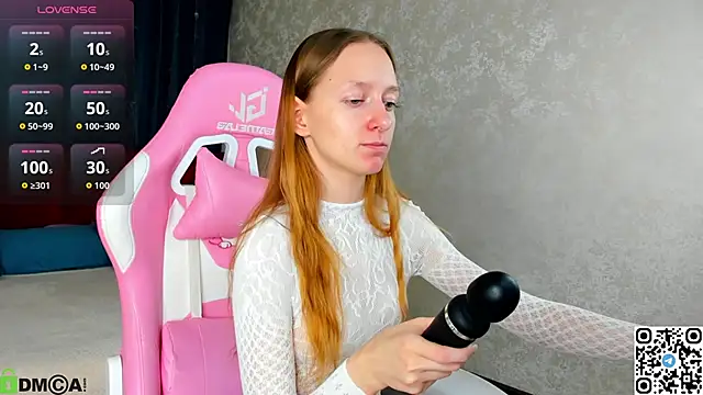 Mia E1fie online show from 11.08.25