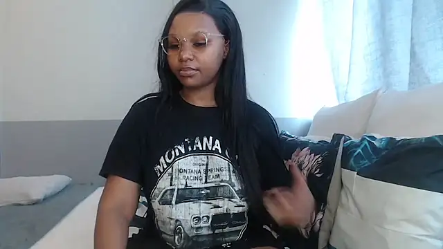 Snapshot of DarrkDeeva68 chatting on 09.13.25 DarrkDeeva68 online show from 09.13.25