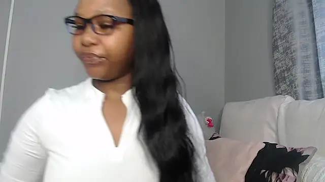 Snapshot of DarrkDeeva68 chatting on 10.13.25 DarrkDeeva68 online show from 10.13.25