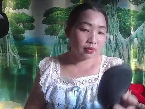 Snapshot of PhamPhung chatting on 10.09.25 PhamPhung online show from 10.09.25