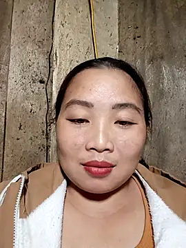 Snapshot of PhamPhung chatting on 10.10.25 PhamPhung online show from 10.10.25