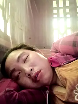 Snapshot of PhamPhung chatting on 10.18.25 PhamPhung online show from 10.18.25