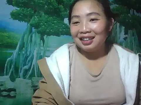 Snapshot of PhamPhung chatting on 10.19.25 PhamPhung online show from 10.19.25