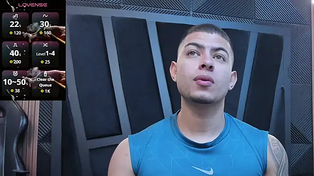 Snapshot of marco_garciia_ chatting on 09.10.25 marco garciia  online show from 09.10.25