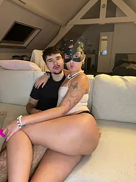 Snapshot of los_freaky chatting on 01.12.26 los freaky online show from 01.12.26