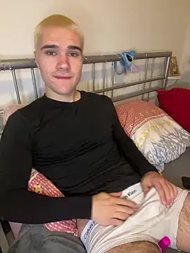 Snapshot of los_freaky chatting on 03.25.26 los freaky online show from 03.25.26