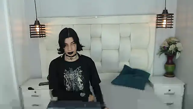 Snapshot of Atley_Dolly chatting on 10.08.25 Atley Dolly online show from 10.08.25