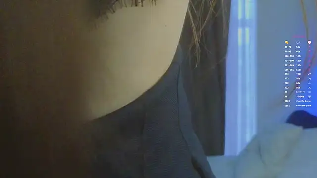 Snapshot of VirginiaHouston chatting on 10.10.25 VirginiaHouston online show from 10.10.25