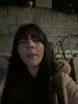 Snapshot of clara2111 chatting on 10.05.25 clara2111 online show from 10.05.25