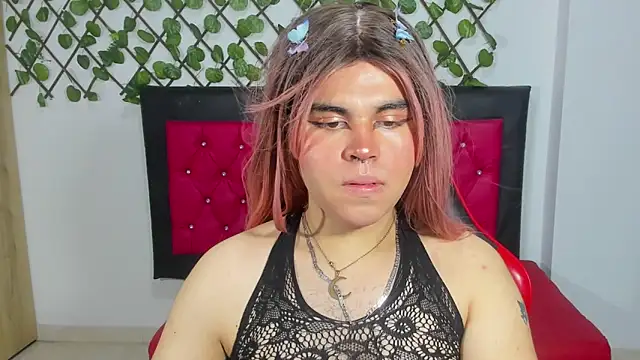 Snapshot of Lady_Evelynn chatting on 10.07.25 Lady Evelynn online show from 10.07.25