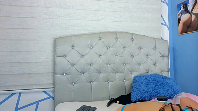 Emily J18 online show from 10.06.25